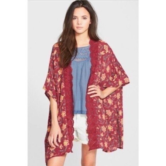 Nordstrom Tops - NWOT Nordstrom Floral Crochet Trim Kimono Throw Duster